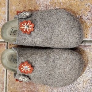 Autenti leather sock women's size 41 EUC